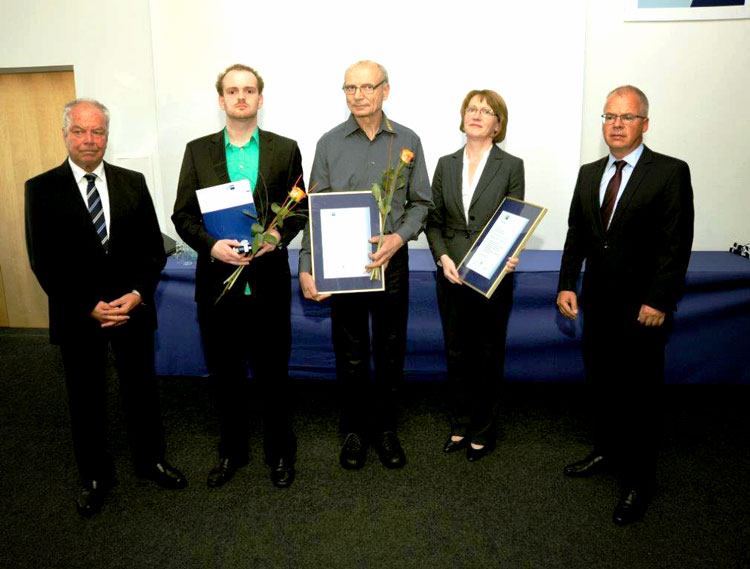 Handover of award, photo by Mrs. Jungnickel