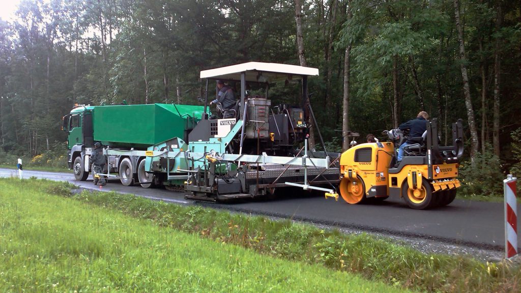 RoadCon-Paver-Mood-1920x1080-017