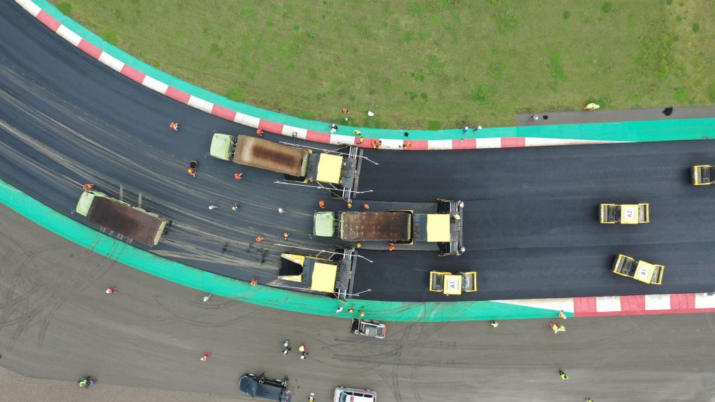 BigSonicSki_Paving_Racetruck_topview_street